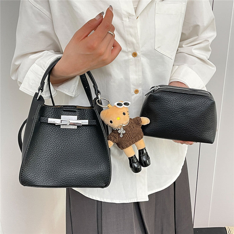 Women's Niche High-grade Versatile Fashion Retro Capacity Shoulder Bags