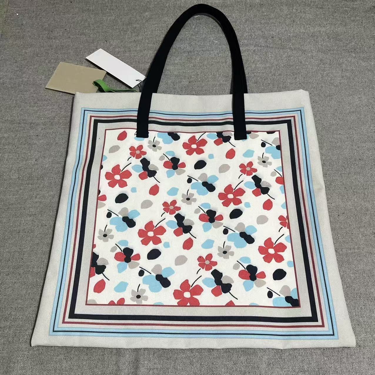 Creative Pretty Model Canvas Leisure Shopping Tote Bag