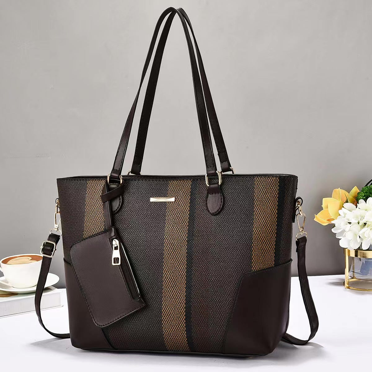 Women's Niche High-grade Large Capacity Commuting Women's Handbag