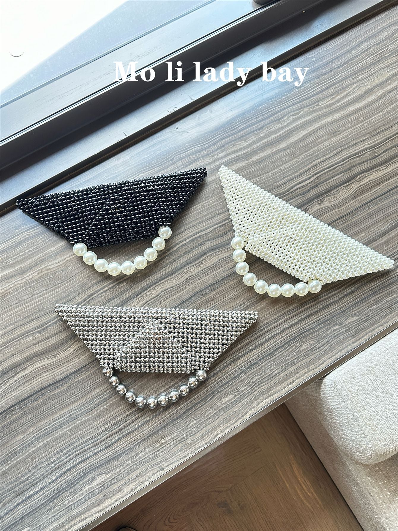 Triangle Fashion Artistic Pearl Handmade Beaded Novel Women's Handbag