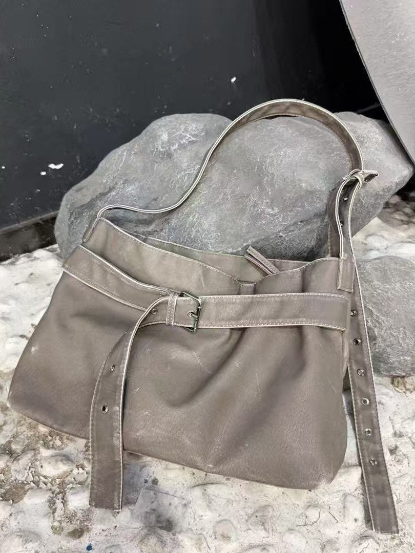 Women's Retro Hot Motorcycle Large Capacity Distressed Fashionable Women's Messenger Bag