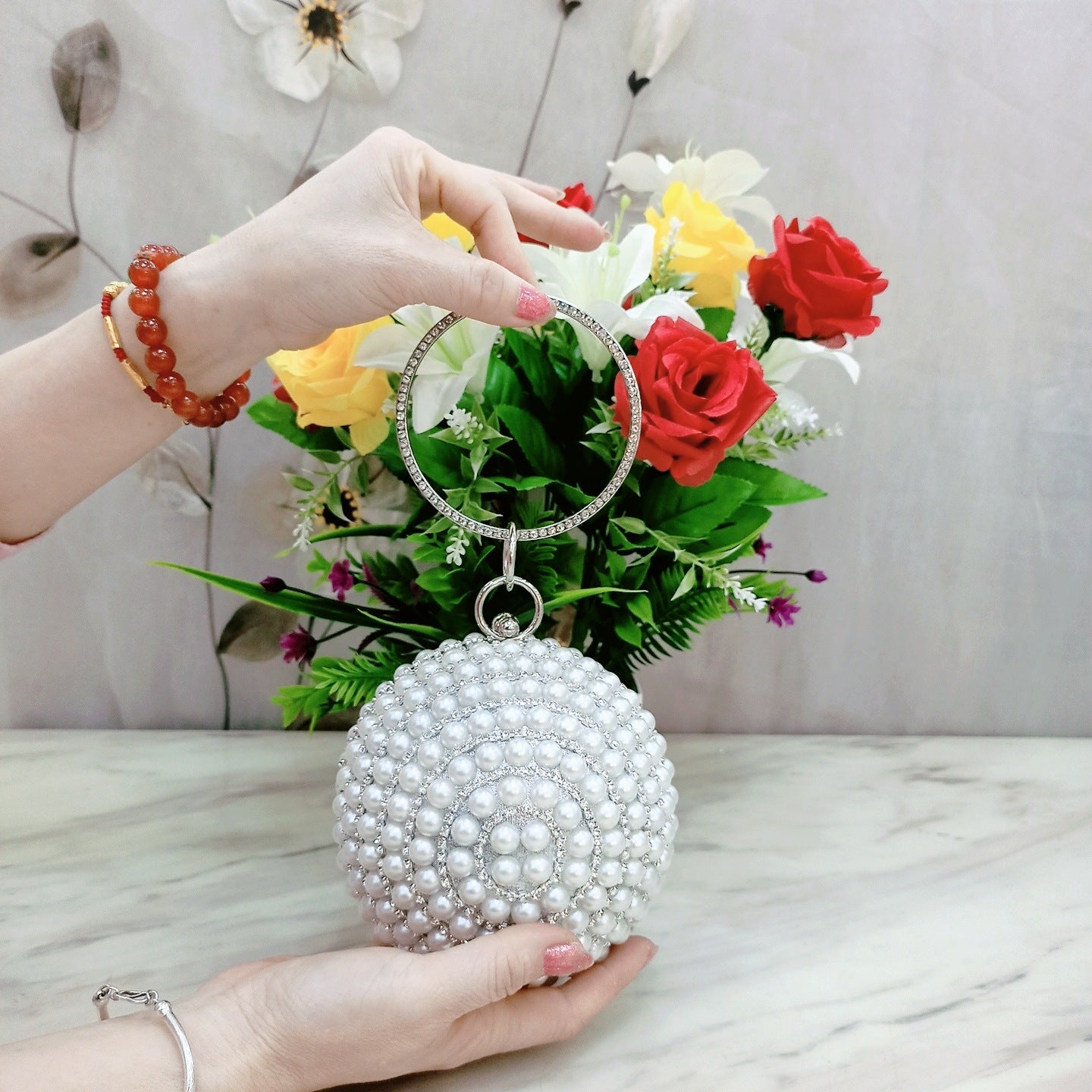 Quality Diamond Handmade Beaded Spherical Bracelet Banquet Bags