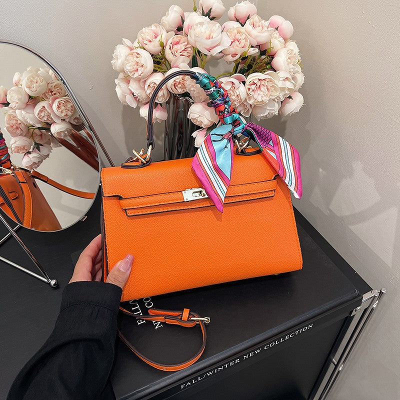 Women's Versatile Commuter Silk Scarf Fashion Retro Women's Shoulder Bag