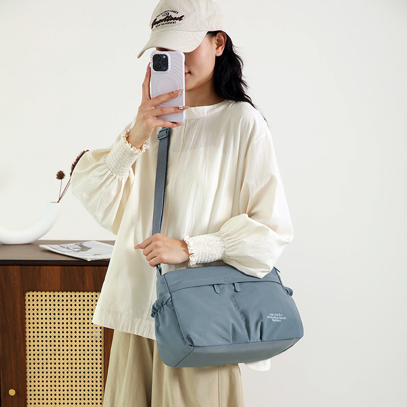 New Women's Nylon Cloth Waterproof Lightweight Women's Messenger Bag