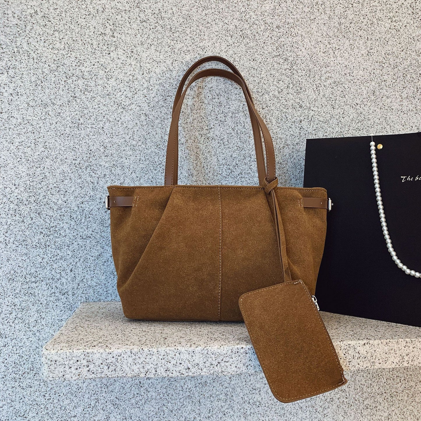 Women's Style Niche Large Capacity Totes Leather Leisure Commute Tote Bag