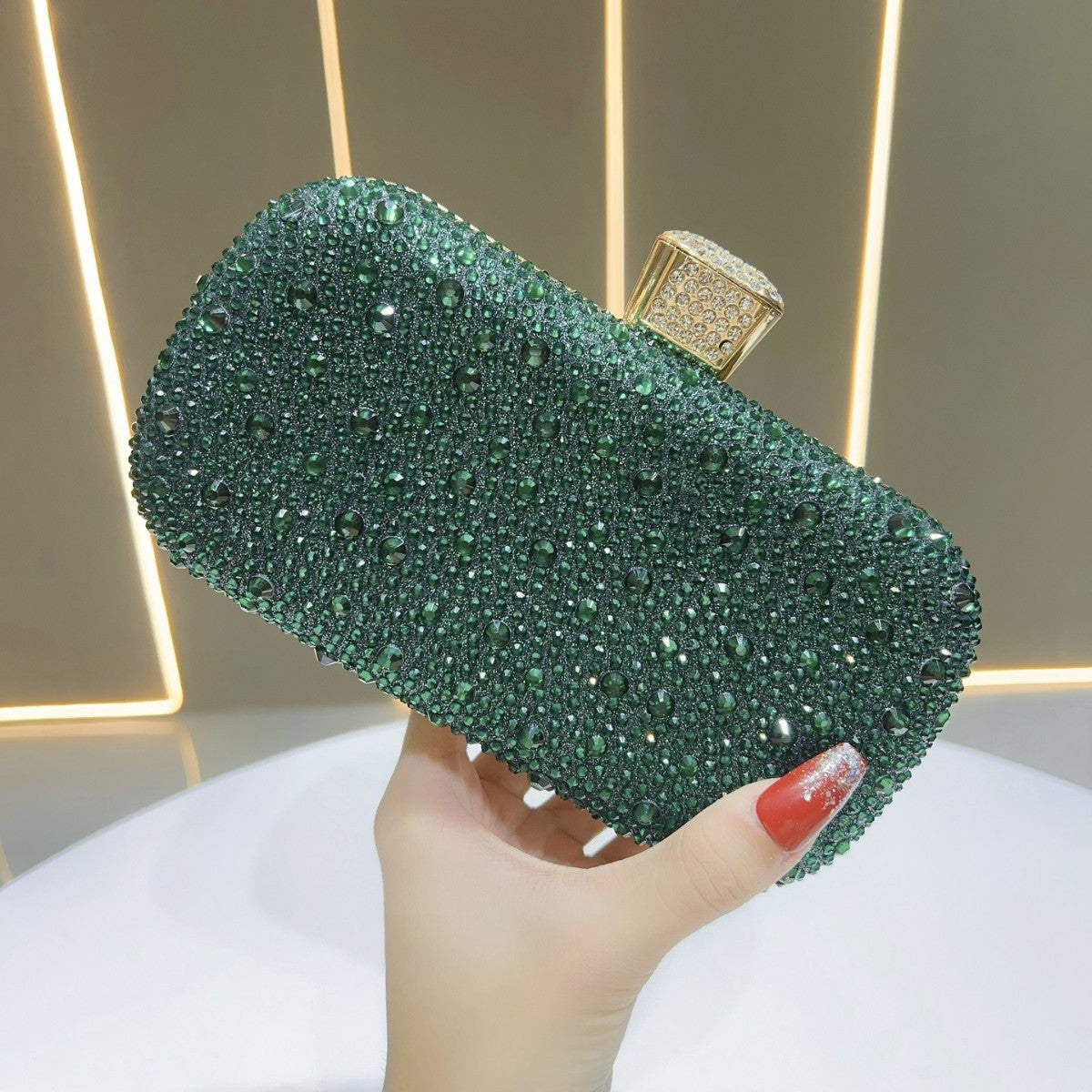 Women's Shiny Luxury High-grade Light Clutch Elegant Dinner Bag