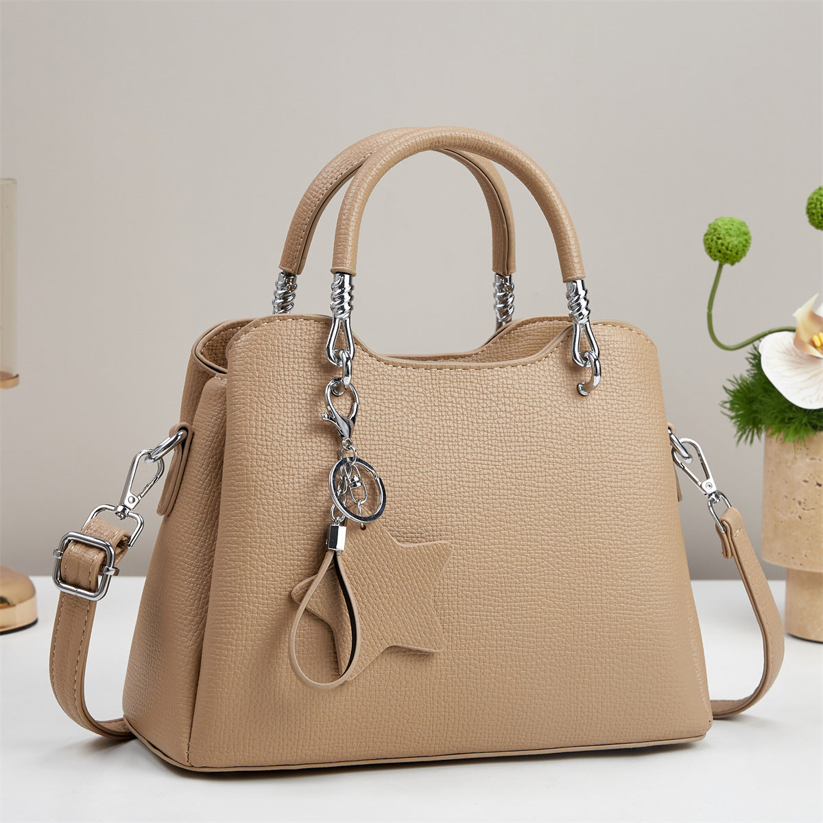 Women's Trendy Advanced Large Capacity Hand Holding Get Pendant Bags