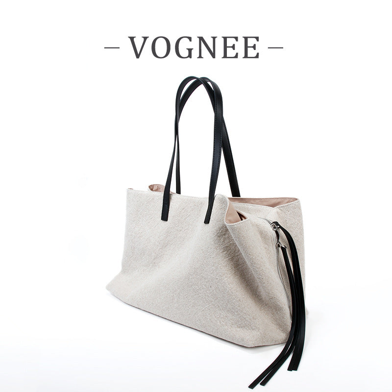 Women's Large Capacity Suede Retro Simple Commute Tote Bag