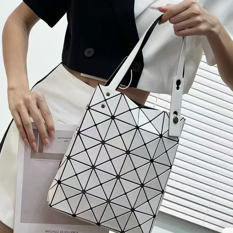 Women's Geometric Diamond Pattern Matte Big Box Handbags