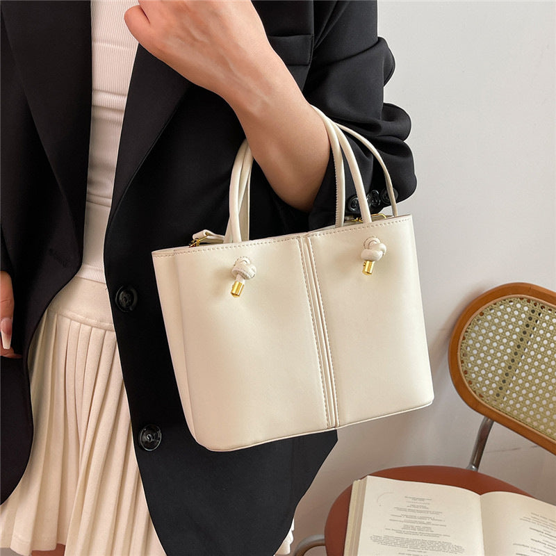Women's Posture Design Black Portable Texture Trend Women's Shoulder Bag