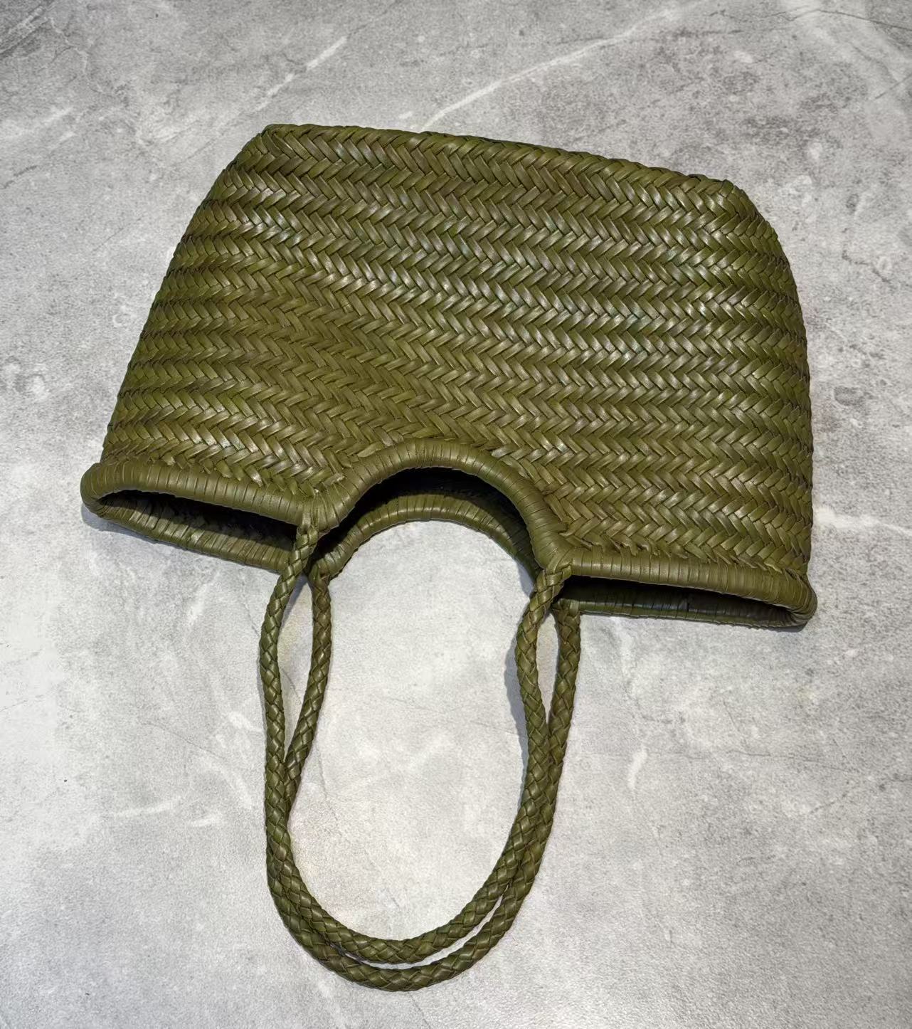 Women's First Layer Cowhide Curved Woven Genuine Leather French Vegetable Women's Shoulder Bag