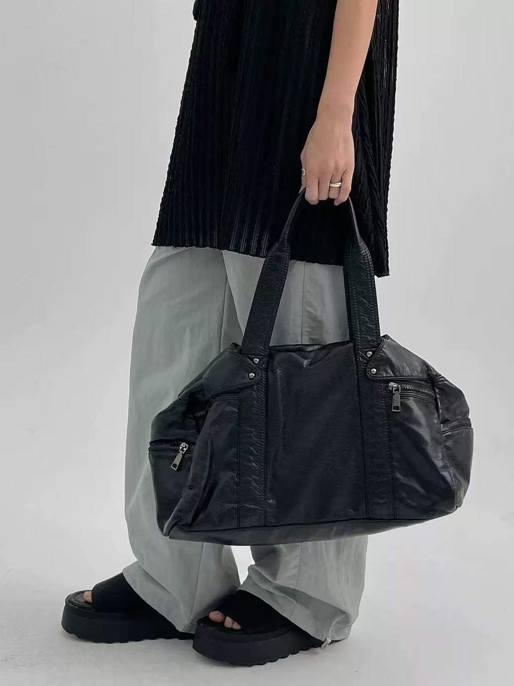 Distressed High-grade Dark Style Large Capacity Women's Shoulder Bag