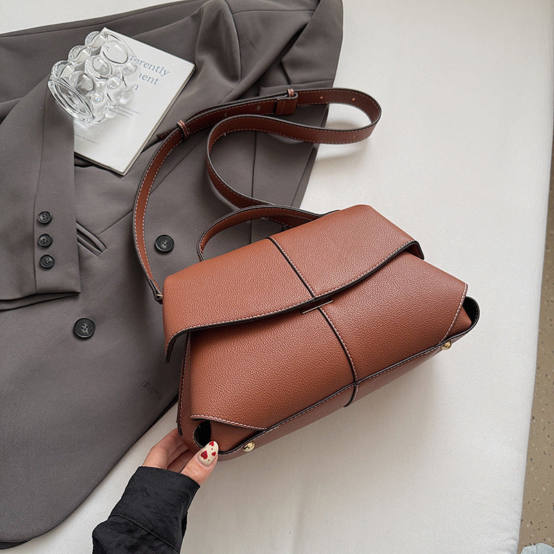 Women's Fashion Retro Commuter Temperamental Minority Design Bags