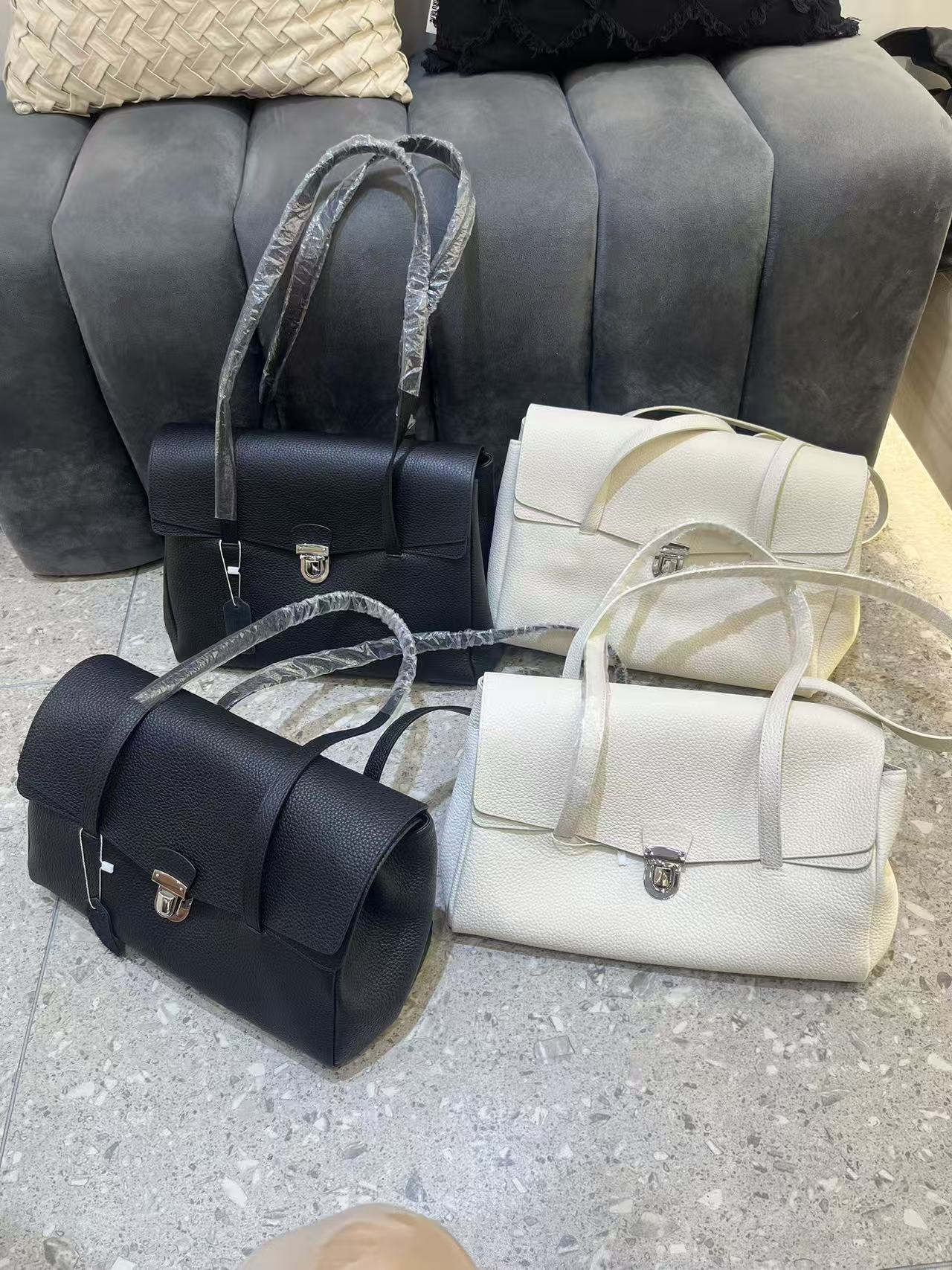 Women's Style Retro Matte Texture Large Capacity Versatile Kelly Ol Portable Bags
