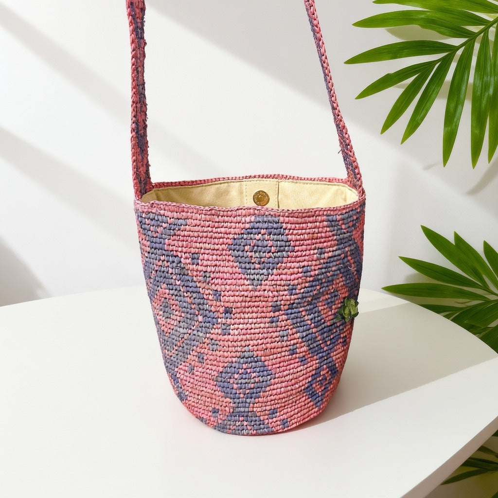 Women's Raffia Hand Crocheting Woven Large Capacity Travel Bags