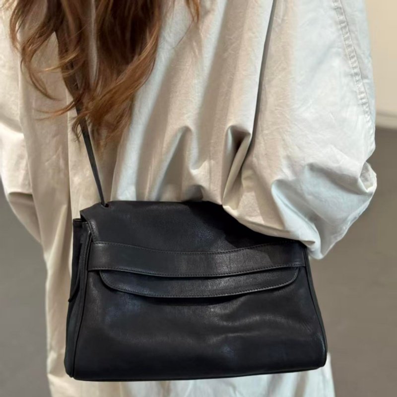 Women's Niche Free Retro Commuter Large Capacity Versatile Women's Messenger Bag
