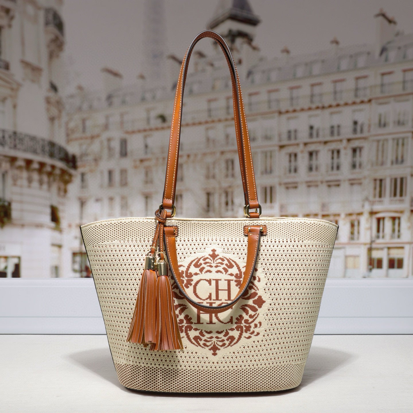 Women's Woven Vegetable Basket Flying Letter Design Bags