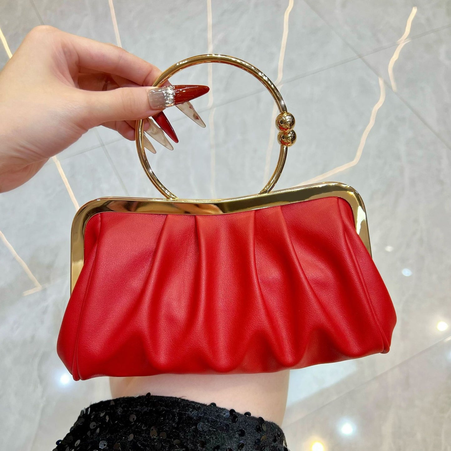 Charming Women's Pleated Fashionable Dress Banquet Dinner Bag