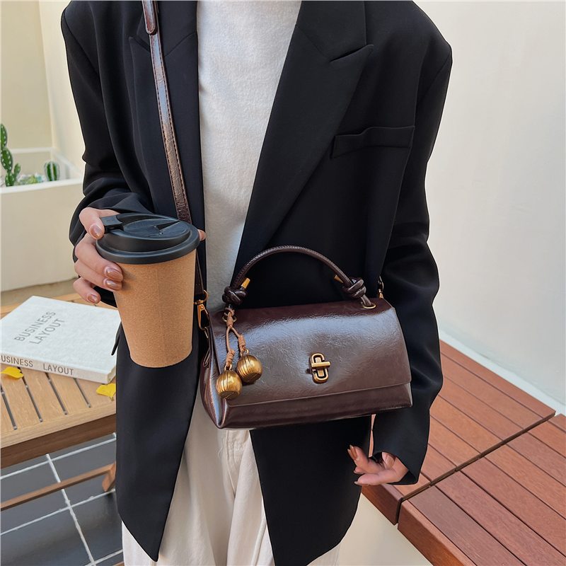 Trendy Niche High Sense Retro Style Fashionable Versatile Light Luxury Bags