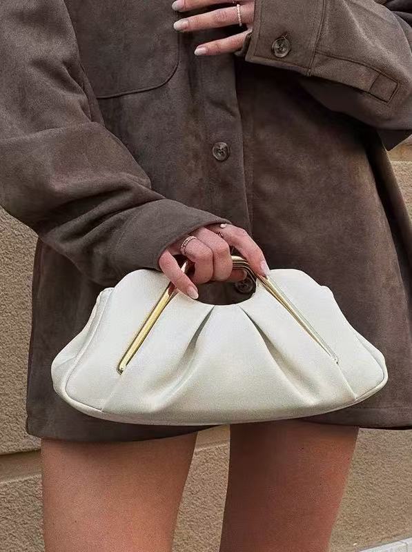 Women's Pleated Cloud Soft Leather Retro Light Luxury Dinner Bag