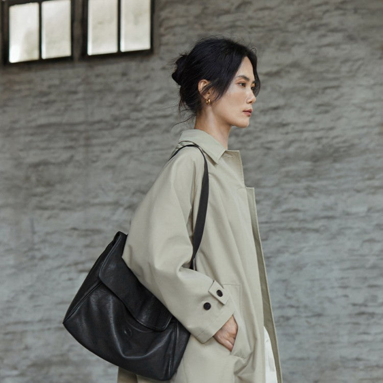 Women's Retro Easy Matching Commuter Large Capacity Women's Shoulder Bag