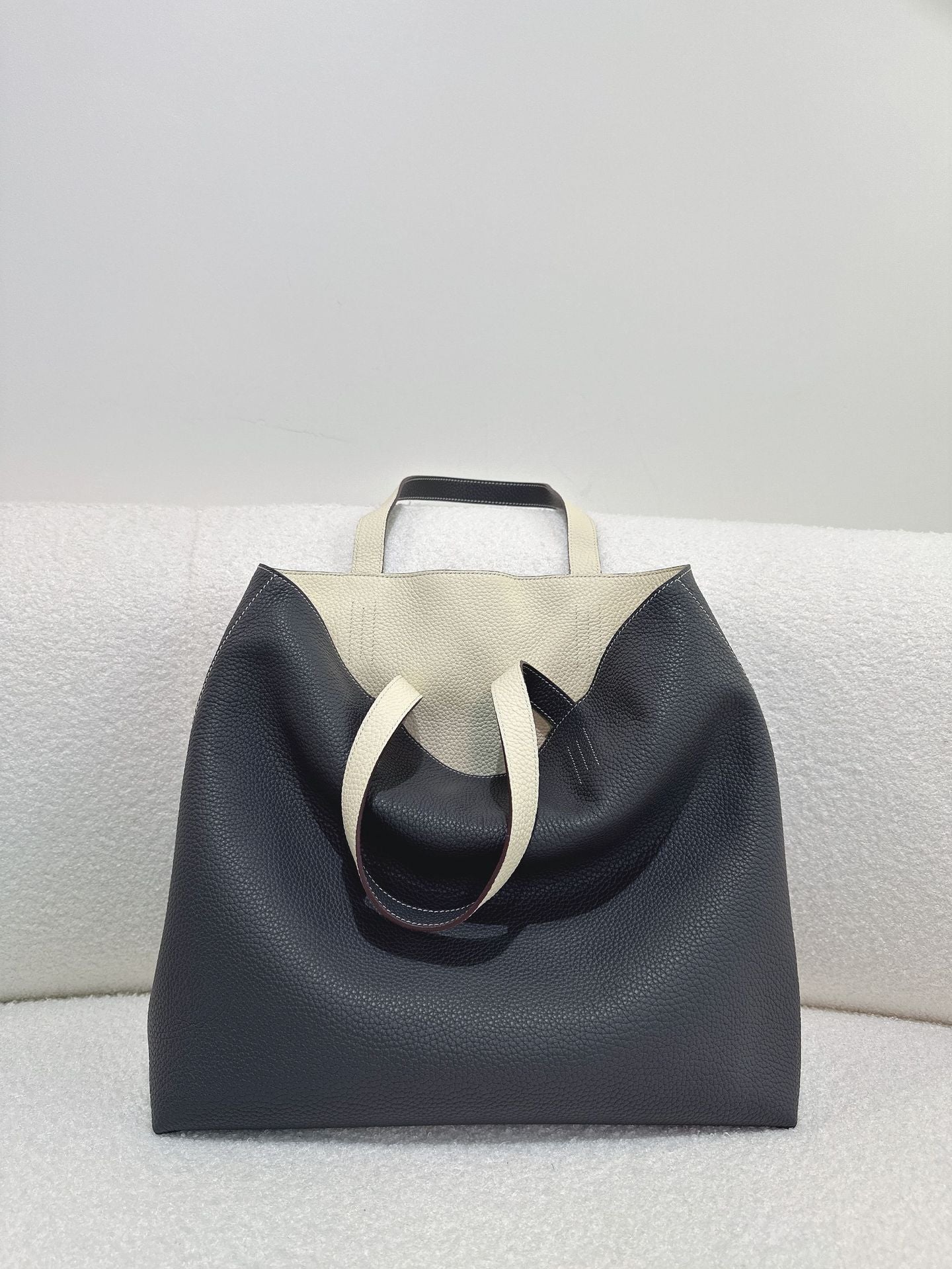 Women's Inner Outer Cowhide Double-sided Large Capacity Tote Bags