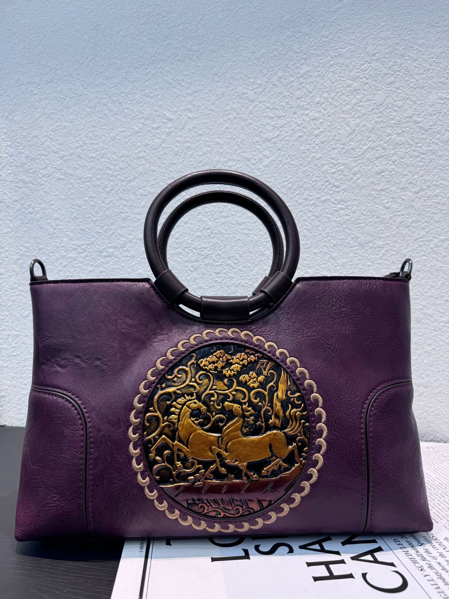 Women's Style National Texture Large Capacity Embossed Women's Shoulder Bag