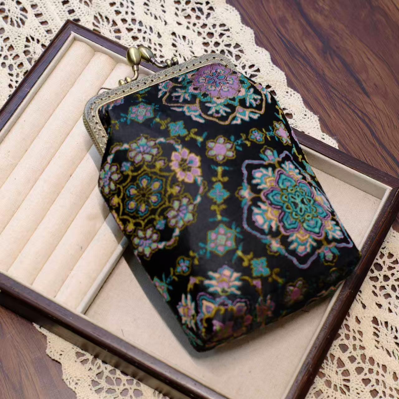 Retro Tassel Frame Handmade Ancient Style Female Purses
