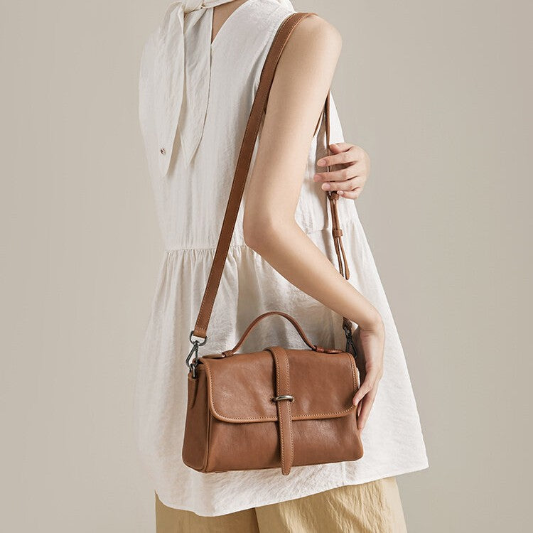 Women's Genuine Retro Large Capacity Commuter Niche Vegetable Bags