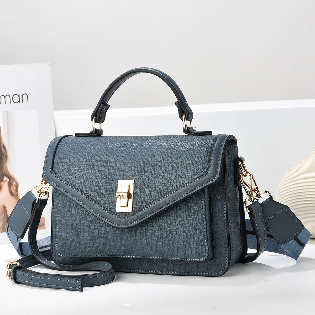 Women's High-grade Popular Western Style Carrying Shoulder Bags