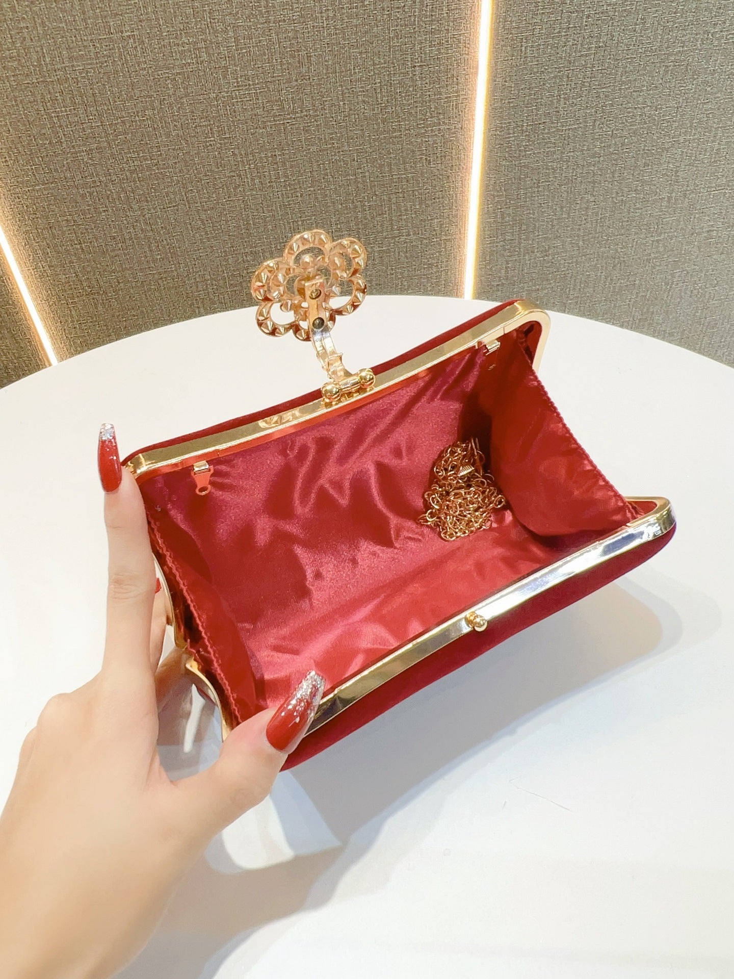 Women's Veet Diamonds Clutch Banquet Wedding Clothes Bags