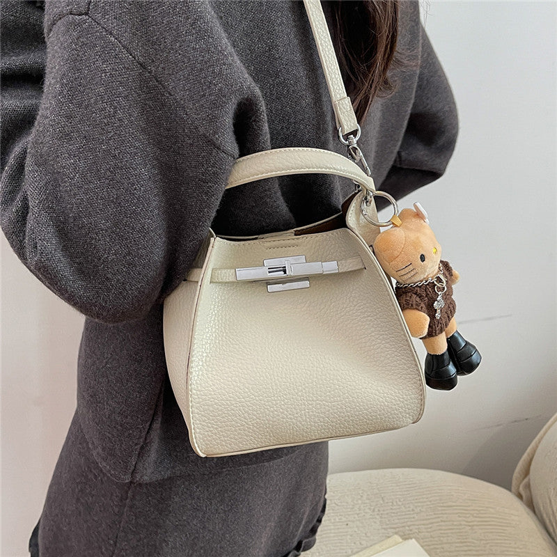 Women's Niche High-grade Versatile Fashion Retro Capacity Shoulder Bags