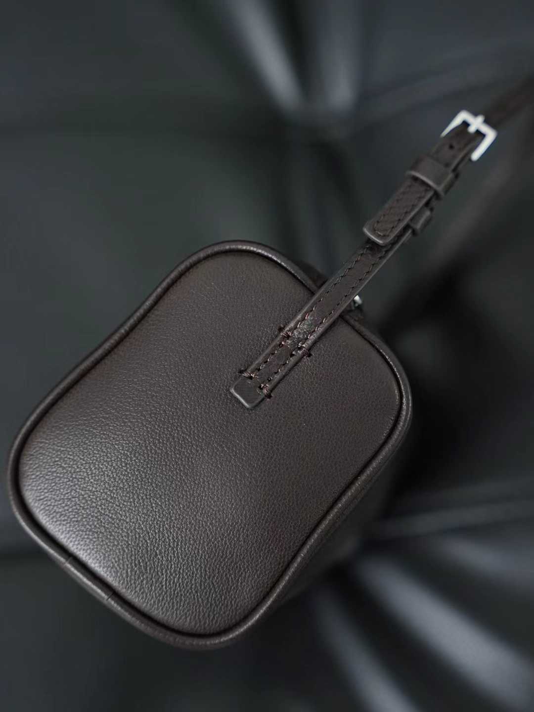 Women's First Layer Cowhide Pencil Message Simple Women's Leather Bag