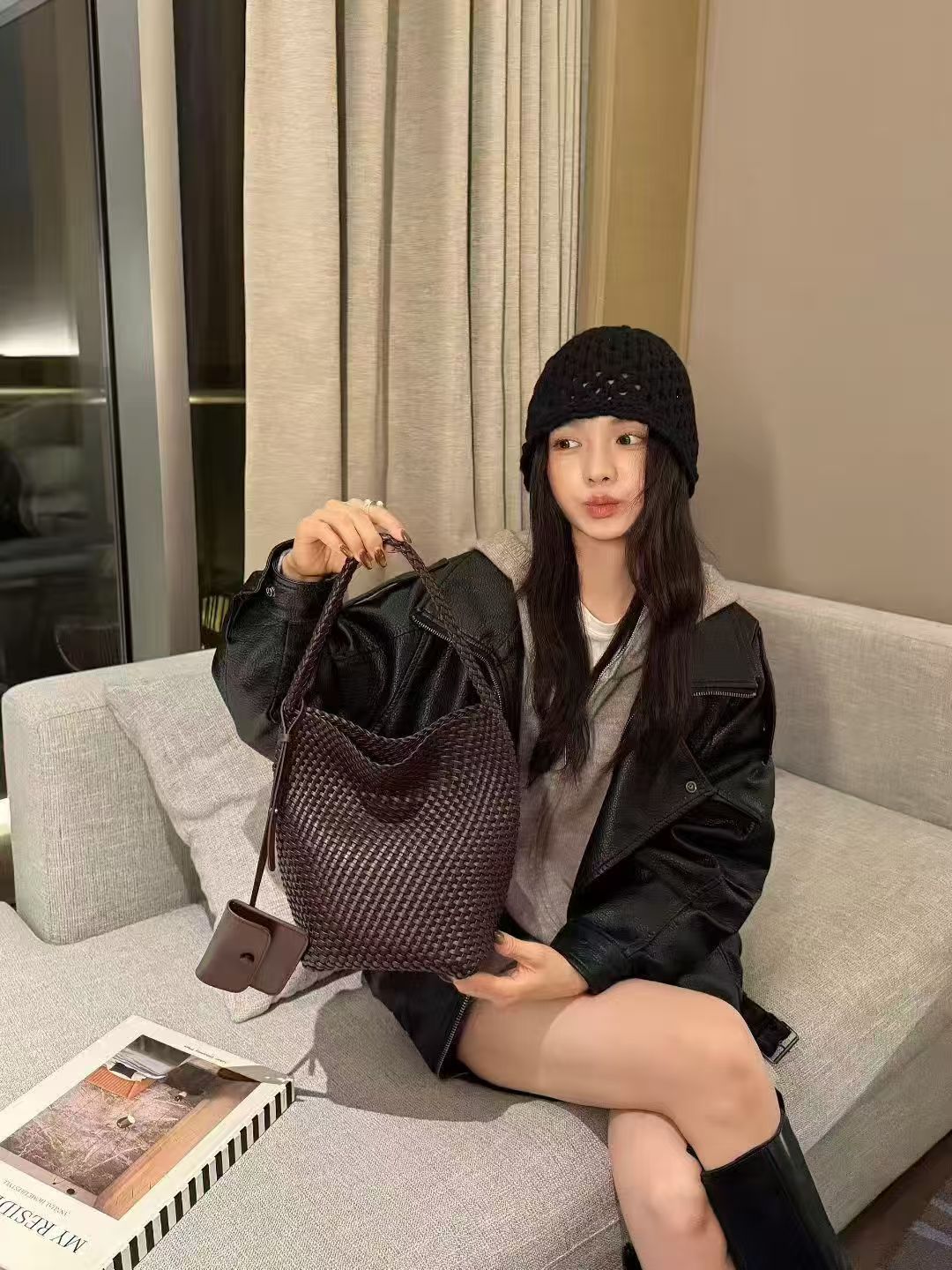 Women's Handmade Sheepskin Woven Large Capacity Totes Commuter Portable Genuine Leather Women's Shoulder Bag