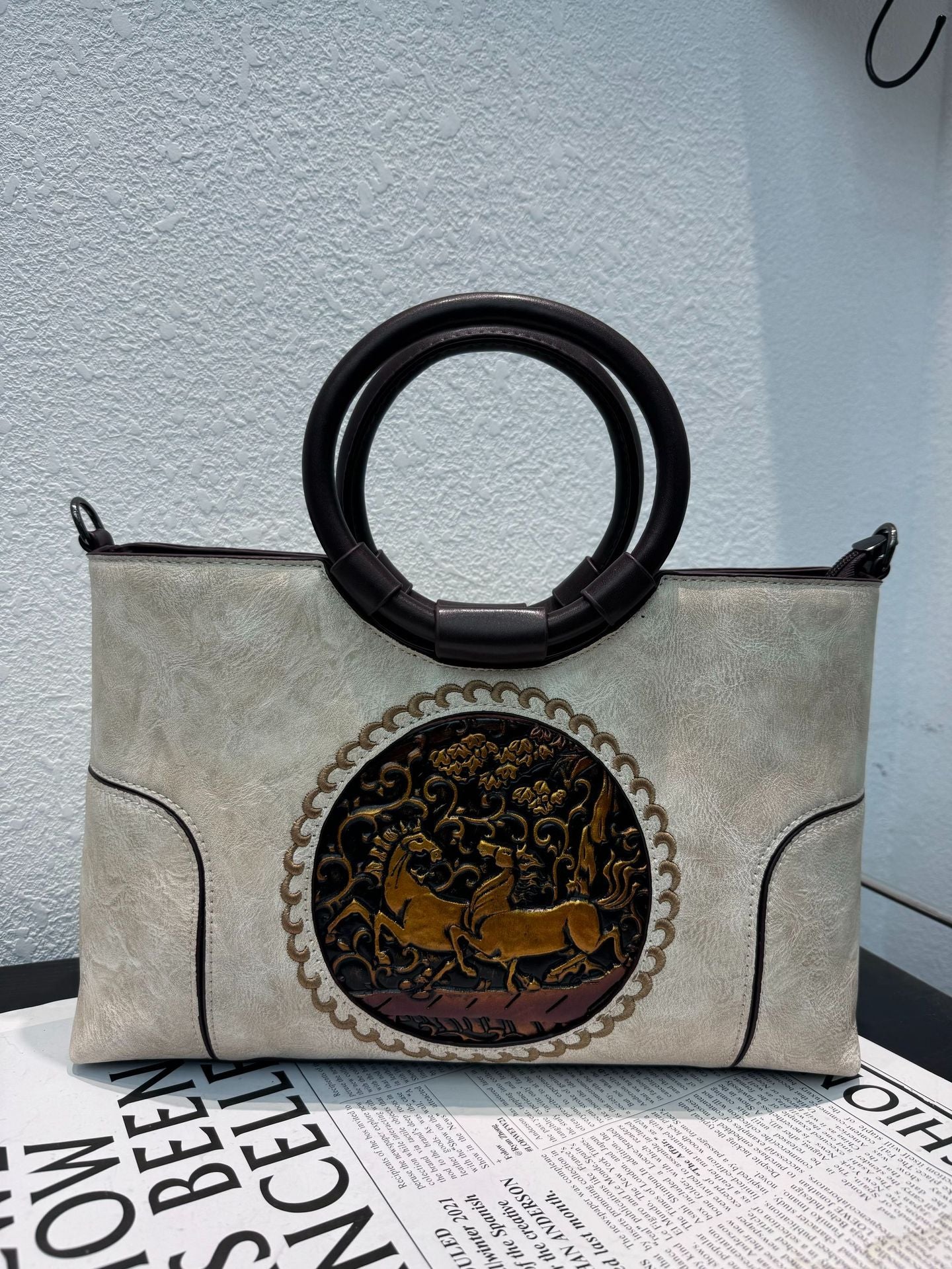 Women's Style National Texture Large Capacity Embossed Women's Shoulder Bag