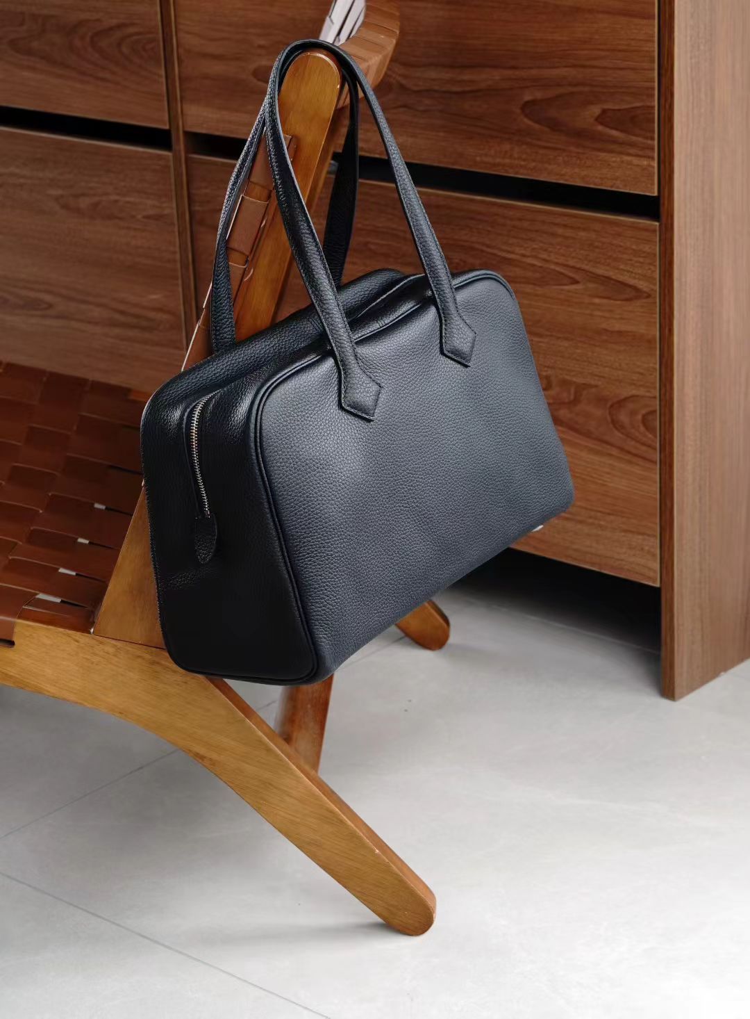Women's Victoria First Layer Cowhide Large Capacity Versatile Commuter Women's Shoulder Bag
