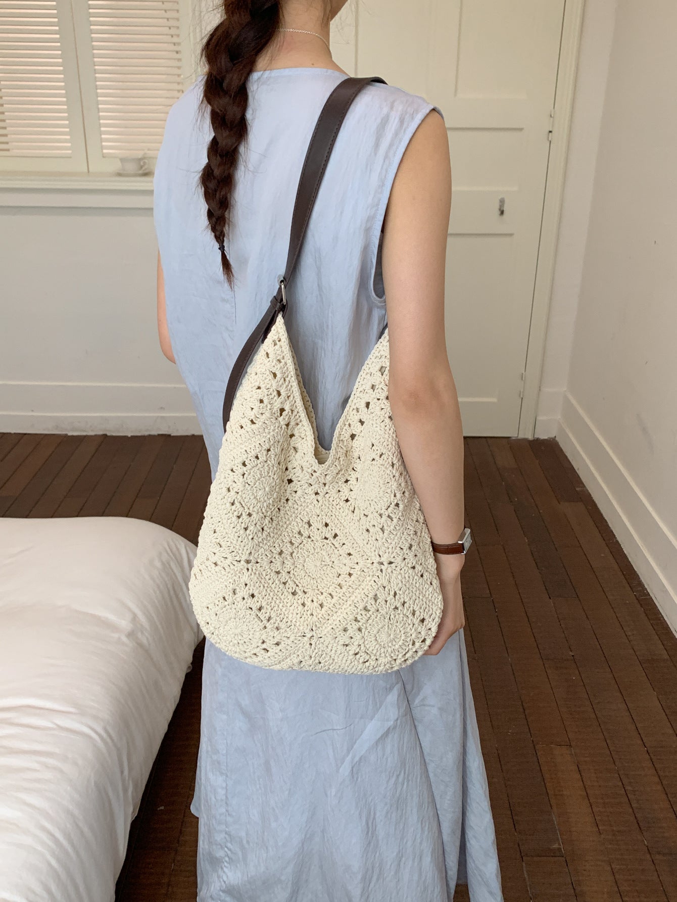 Korean Style Art Woven Mori Seaside Hollow Holiday Women's Shoulder Bag