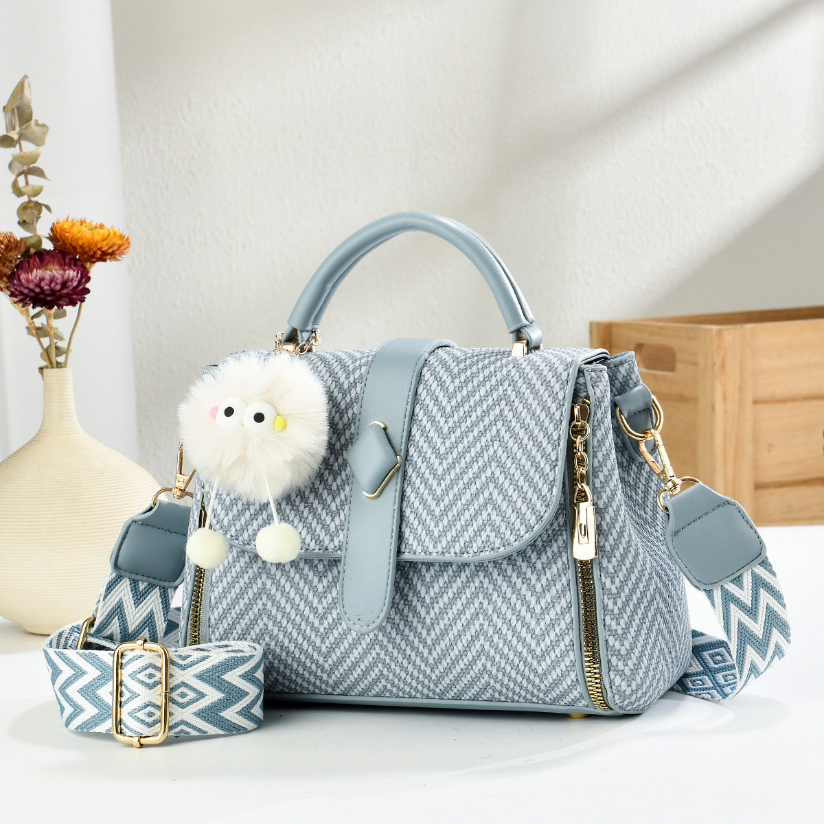 Fashion Good-looking Zipper Large Capacity Simple Women's Shoulder Bag