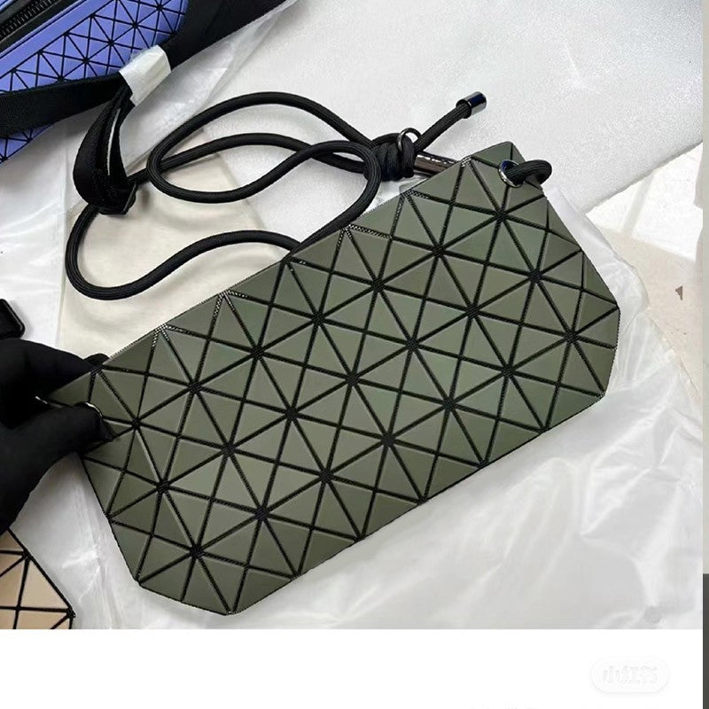 Women's Rhombus Drawstring Life Geometric Fashion Simple Bags