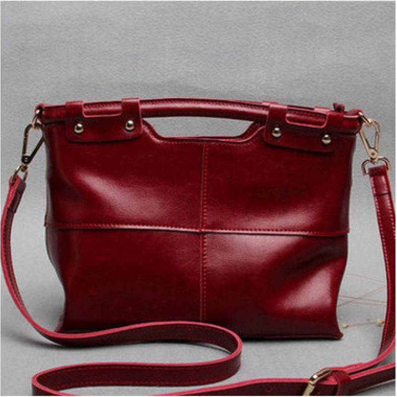 Women's Original Ecology Cowhide Leather Single Rivet Women's Shoulder Bag
