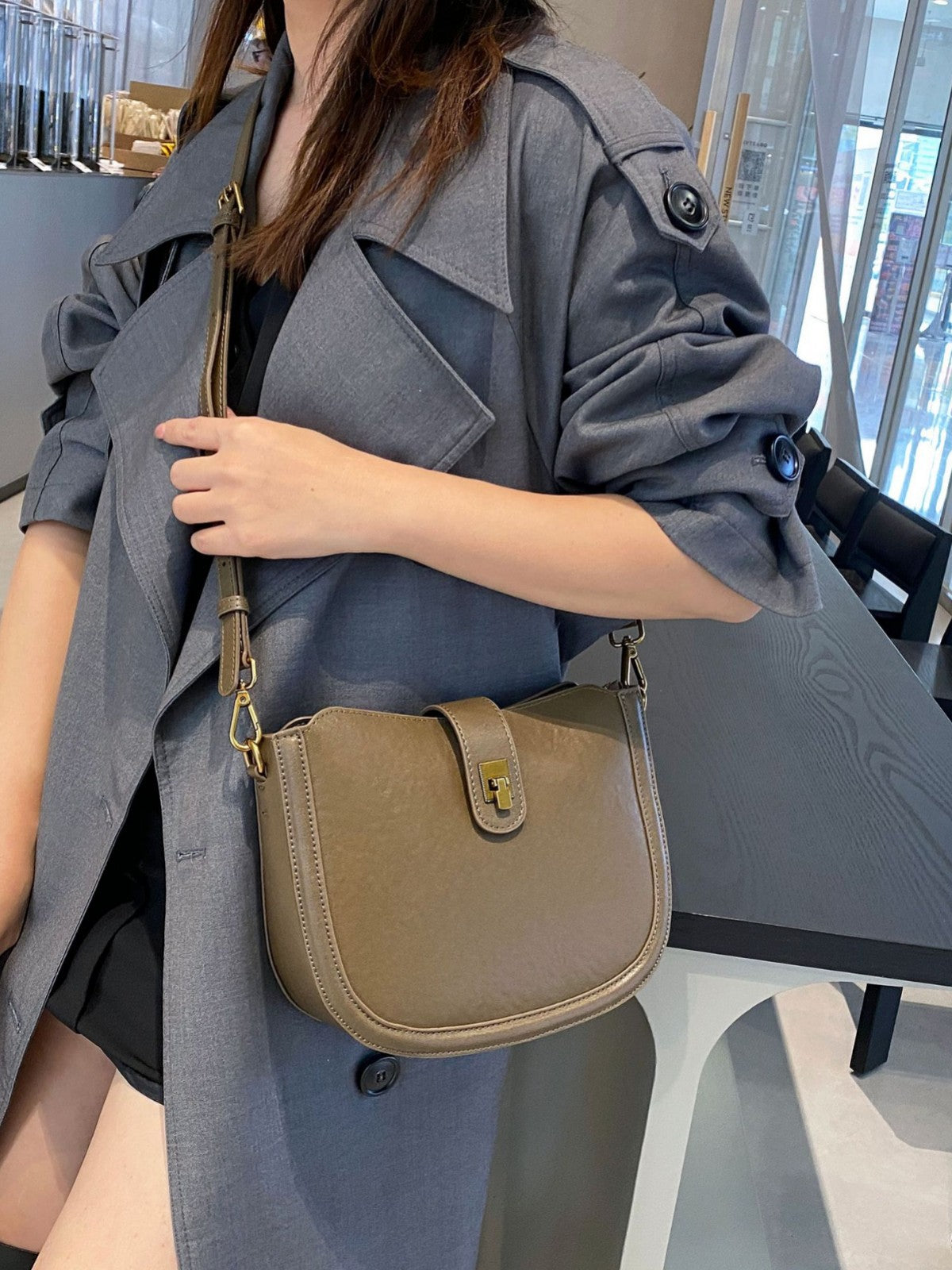 Women's Tanned Leather Cowhide Simple Lady's Fashionable Practical Women's Shoulder Bag