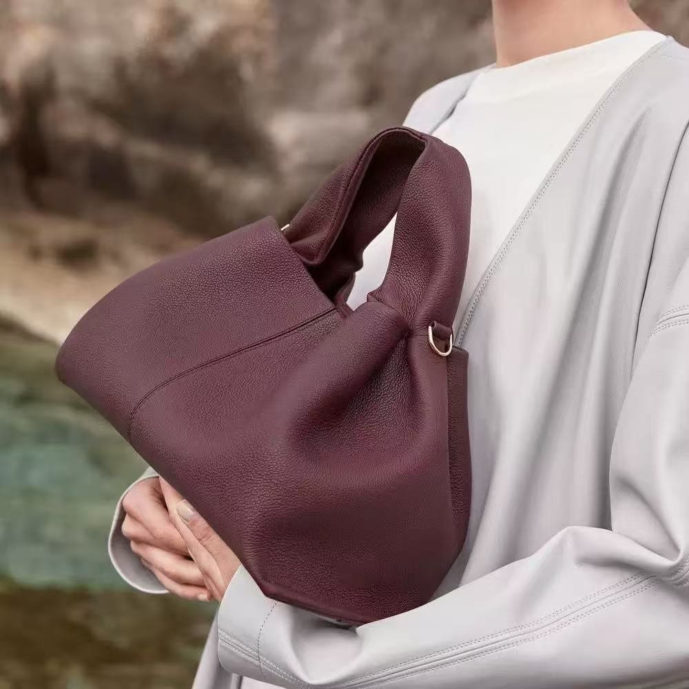 Women's Strict Selection Cloud Niche Dumpling French Retro Bags