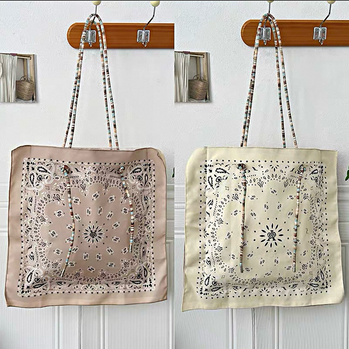 Large Capacity Duplex Printing Elegance Retro Women's Messenger Bag