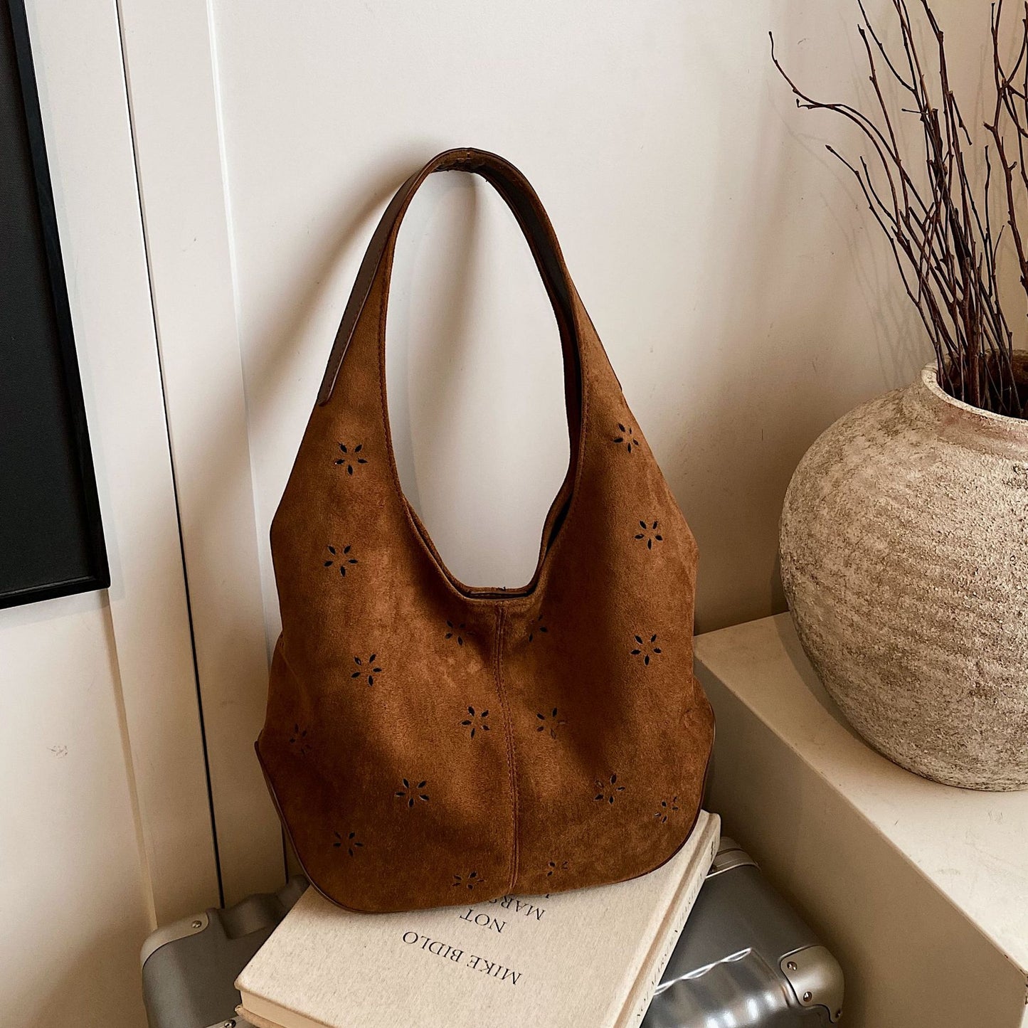 Capacity Suede Hollow Petal Commuting Fashion Women's Shoulder Bag