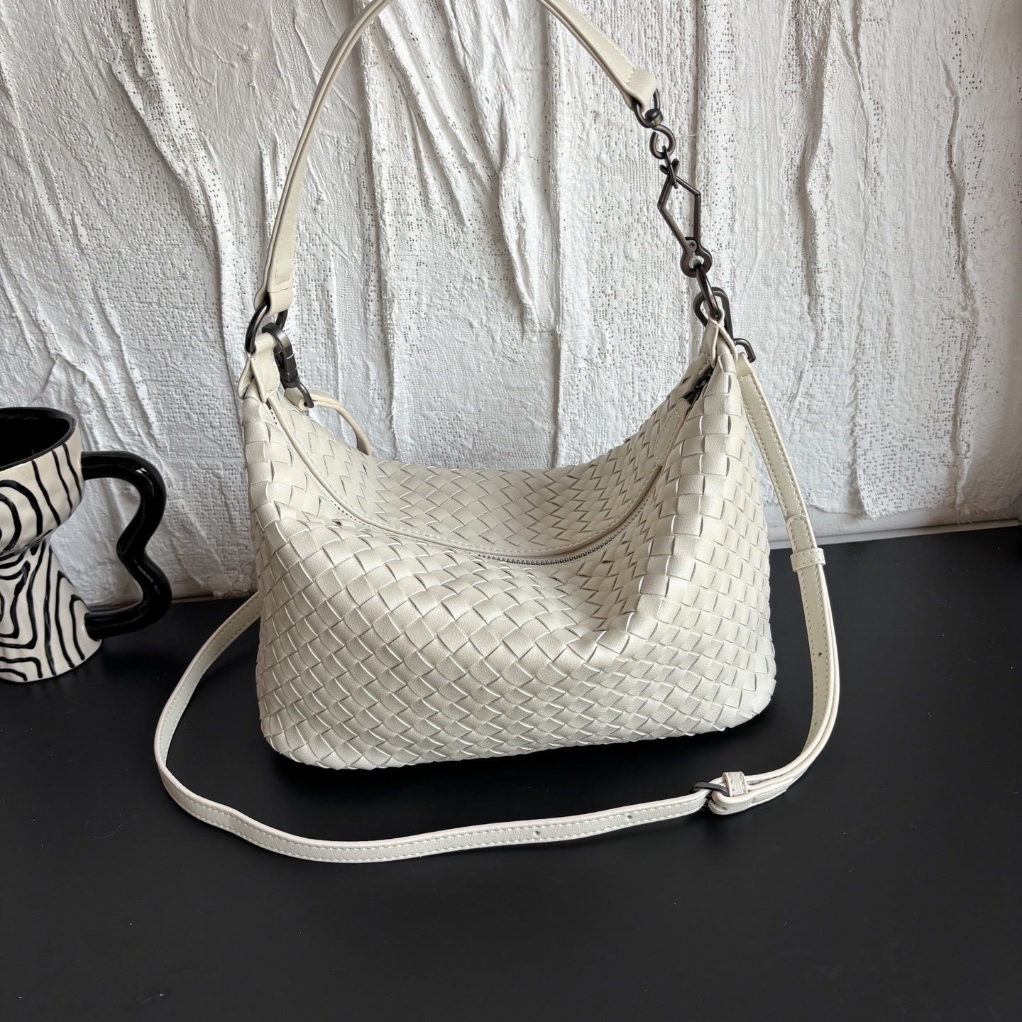 Women's Leather Weave Lunch Box Portable Underarm Dog Walking Large Bags