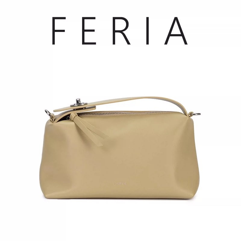 Women's Woven Niche Pillow High-grade Straw Fashion Small Square Bag