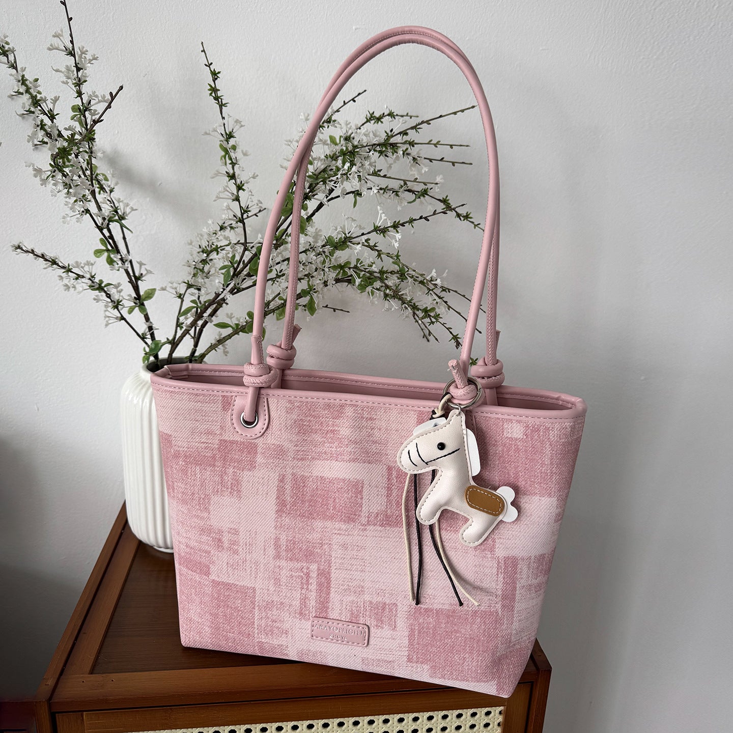 Women's Large Capacity Fashion Commuter High Sense Women's Shoulder Bag