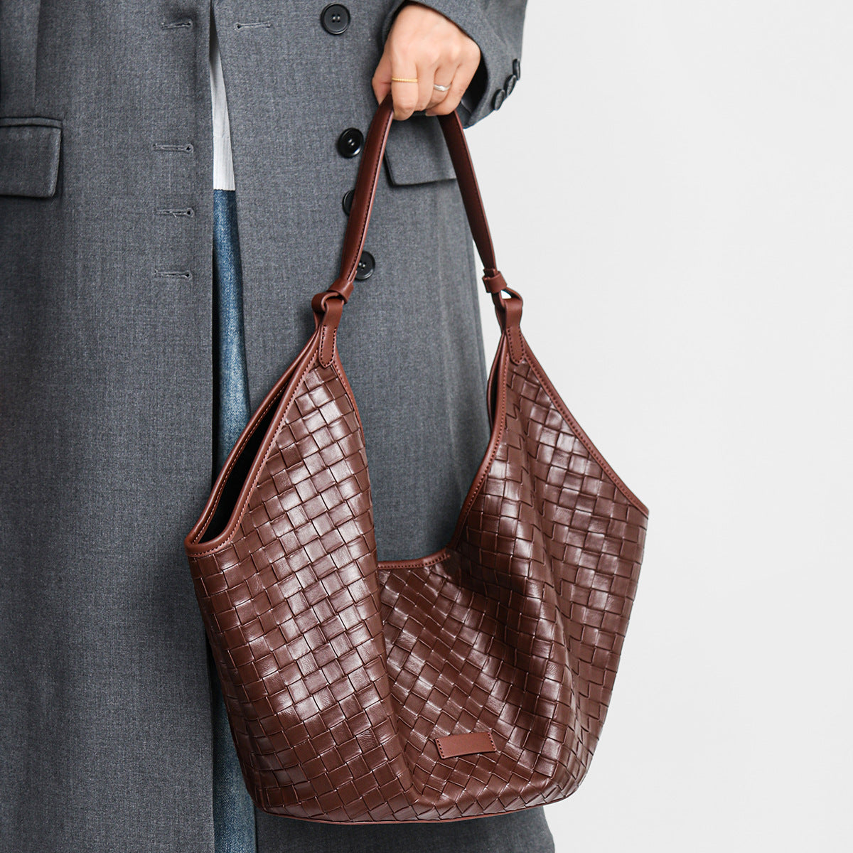 Genuine Large Capacity Female Fashionable Stylish Cowhide Woven Pattern Class Women's Leather Bag