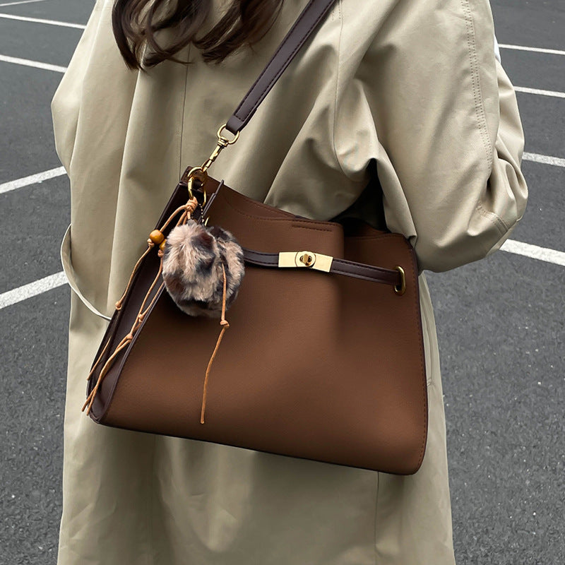 Women's Trendy Large Capacity Commuting Fashion High-grade Tote Bags