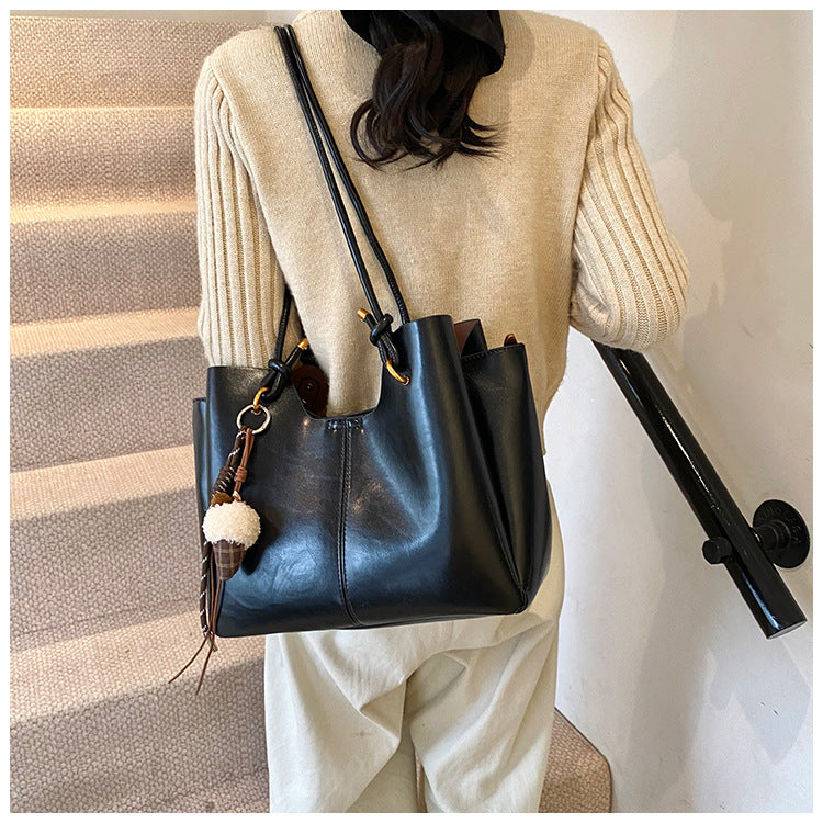 Women's Large Capacity Retro Fashion High Sense Bags